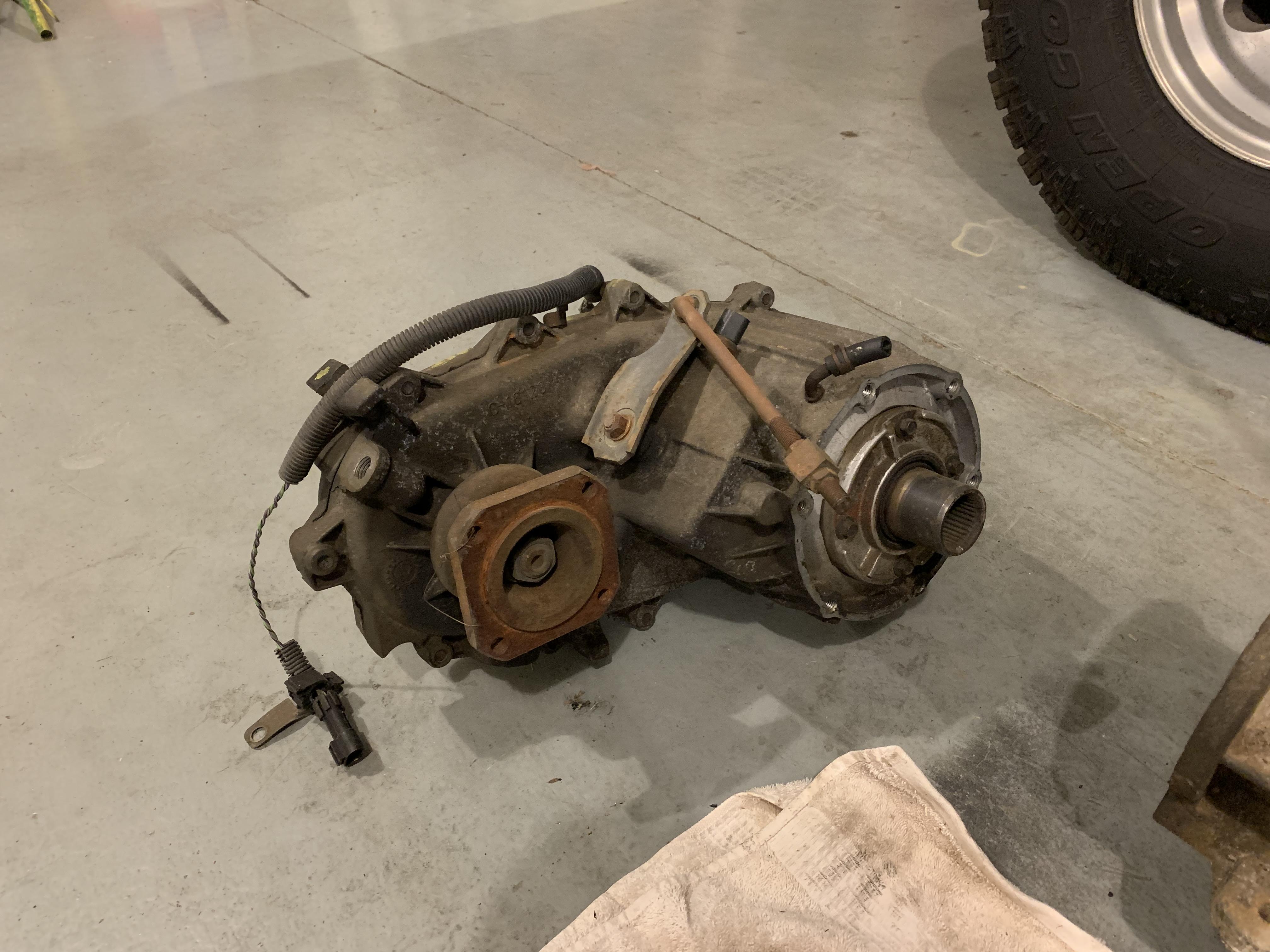 NP241C Passenger Drop Transfer Case HardlineCrawlers