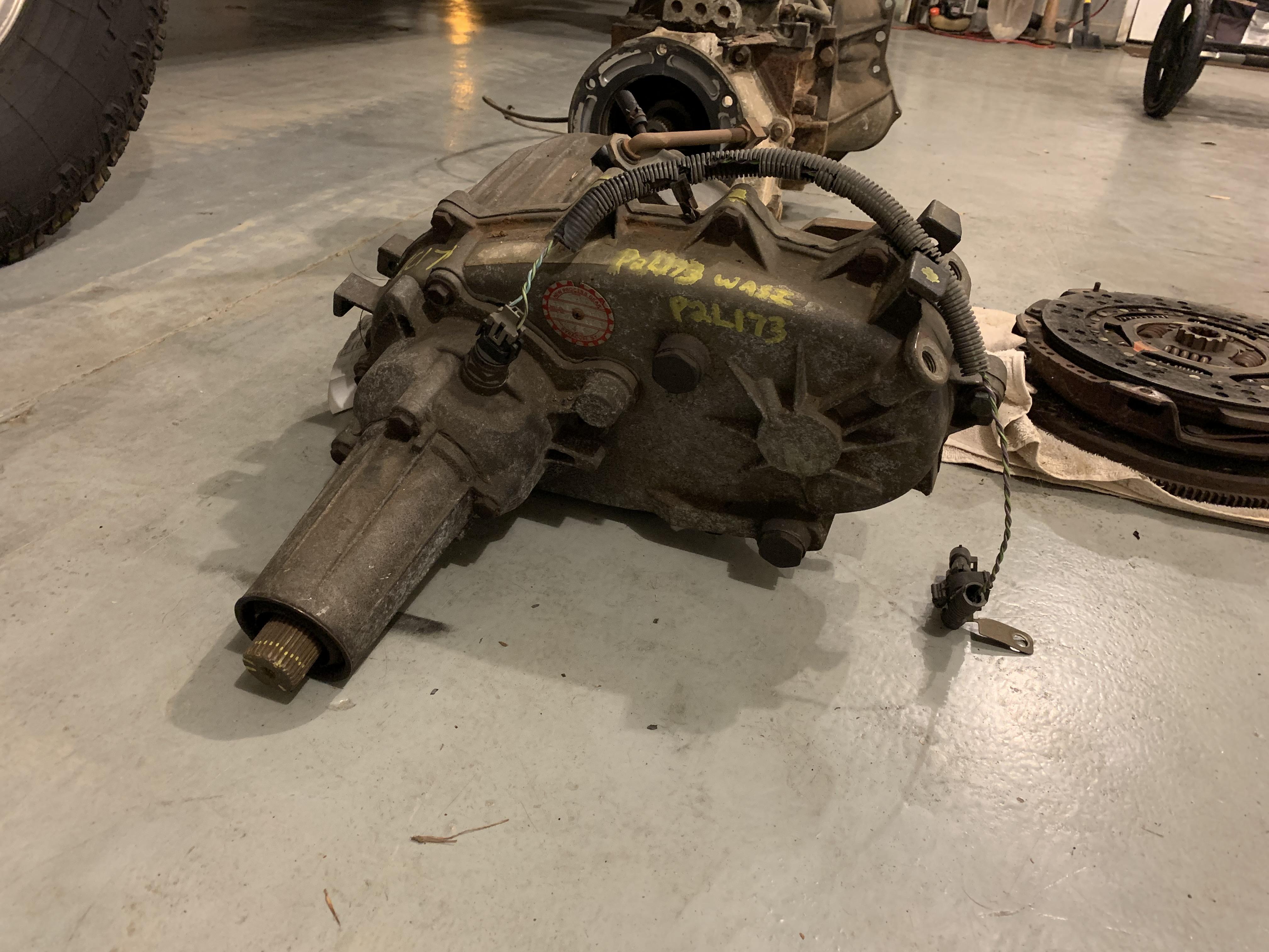 NP241C Passenger Drop Transfer Case HardlineCrawlers